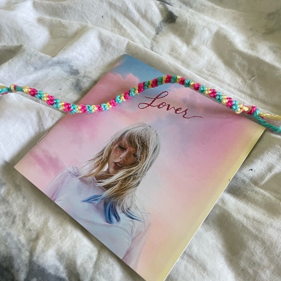💗Taylor Swift Lover inspired friendship bracelet 💗 - Picture 1 of 3